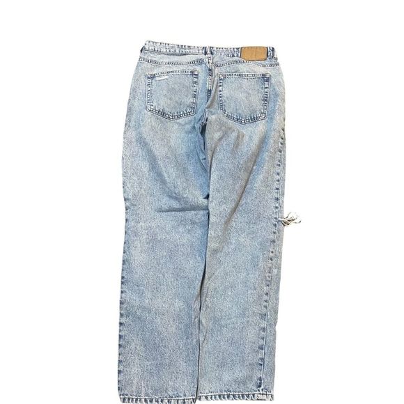 Divided women’s distressed light color jeans size 8 - Picture 2 of 8